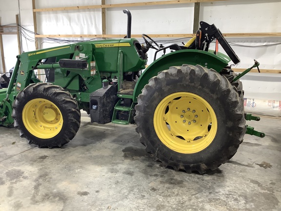 Photo of 2021 John Deere 5090E