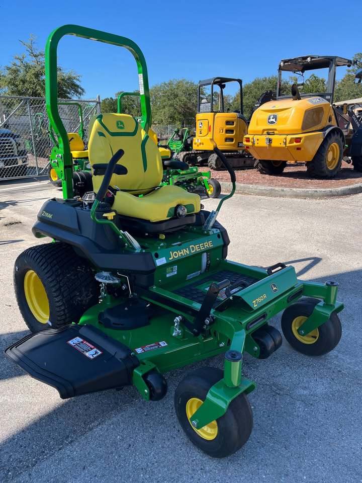 2026 John Deere Z760R Image 2