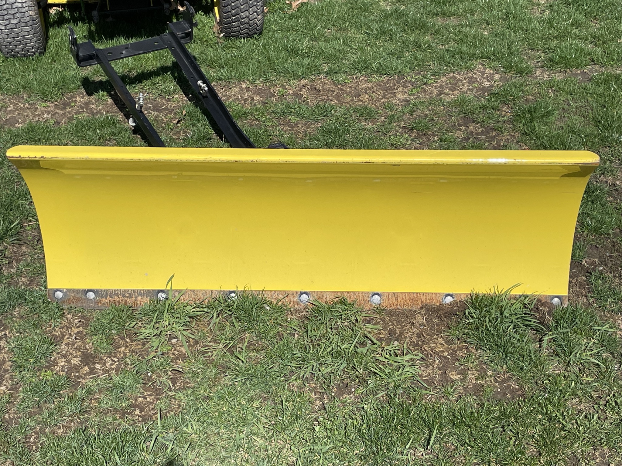 1998 John Deere 345 Image 8