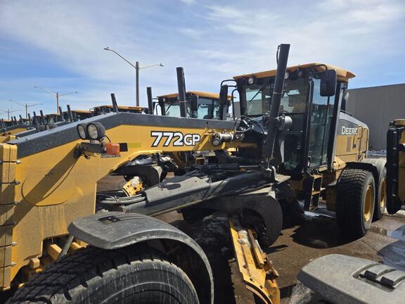 Photo of a 2018 John Deere 772G