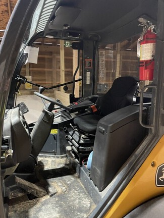 Photo of 2023 John Deere 184 G