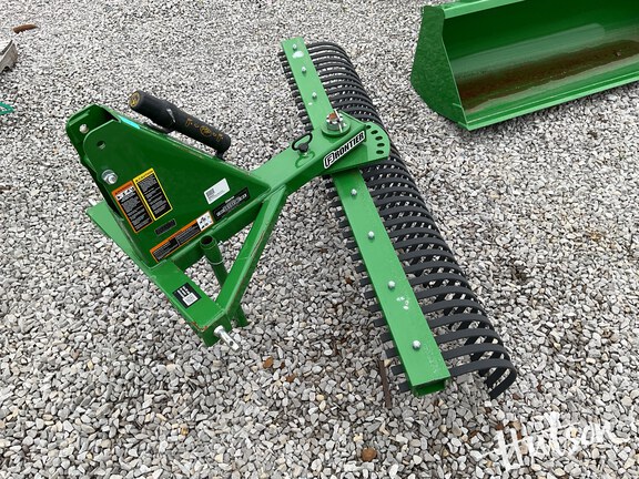 Photo of 2025 John Deere LR5072