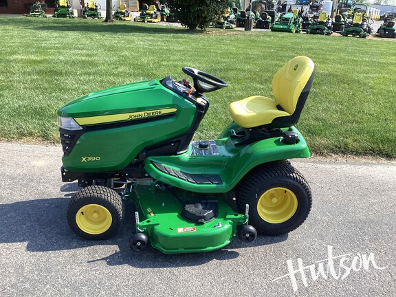 Photo of 2025 John Deere X390