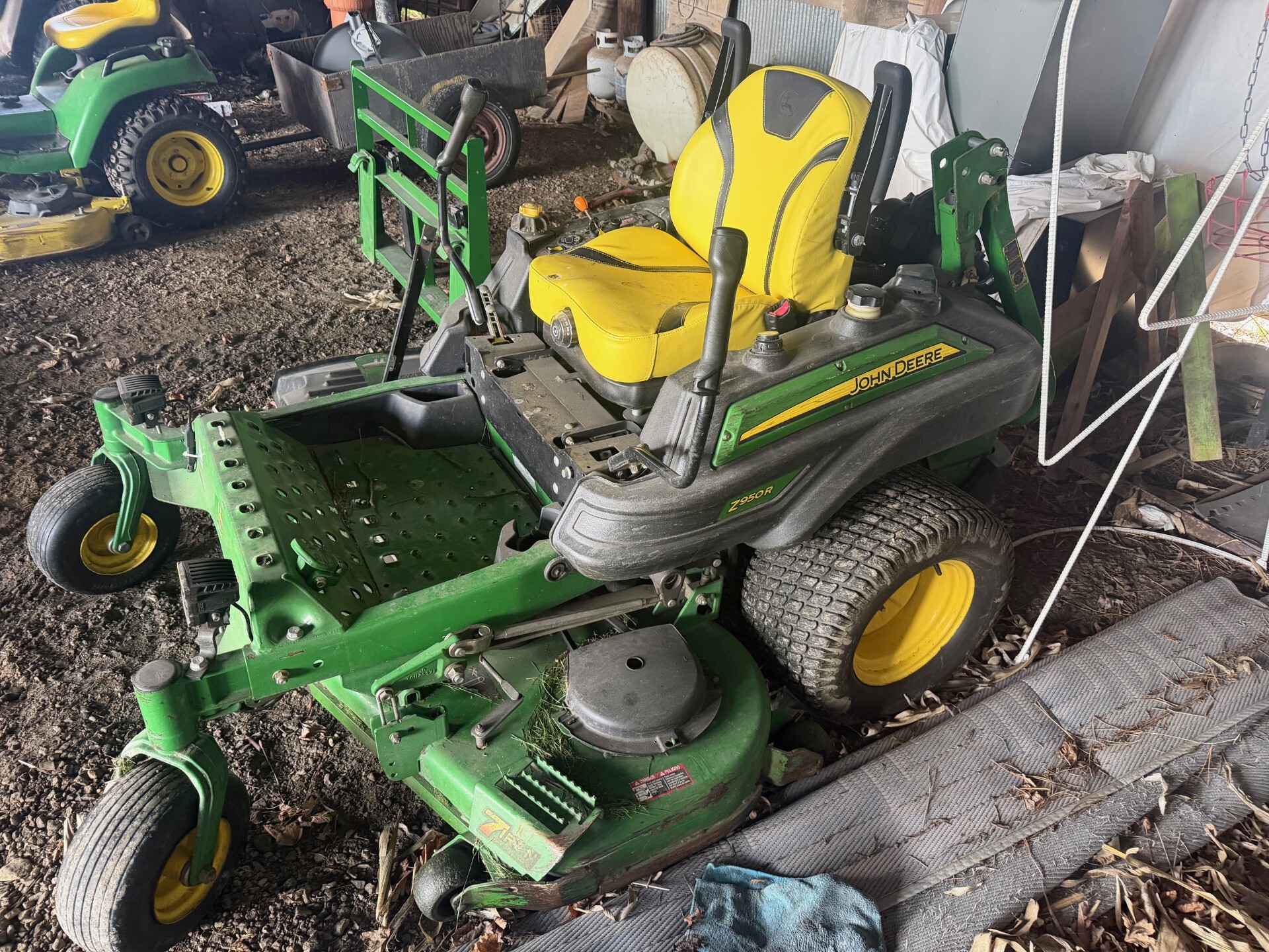 2013 John Deere Z950R Image 1