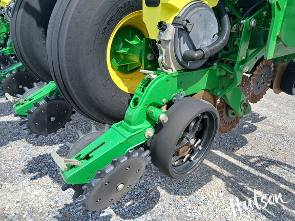 Photo of 2017 John Deere 1795