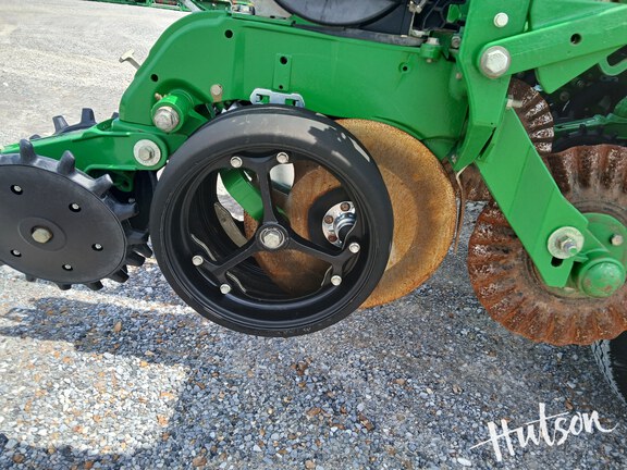 Photo of 2017 John Deere 1795