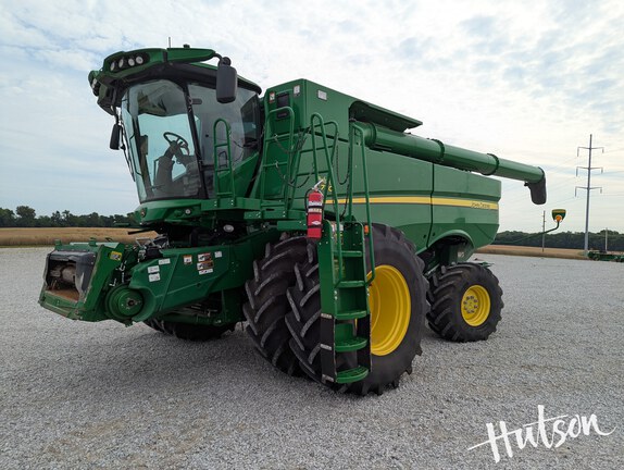 Photo of 2023 John Deere S770