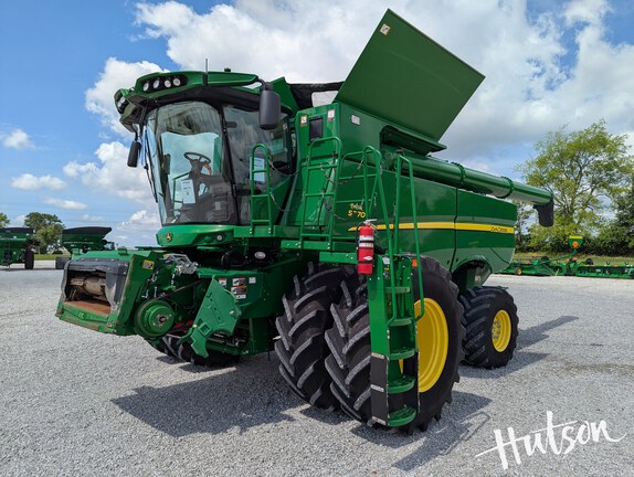 Photo of 2023 John Deere S770