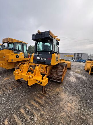 2025 John Deere 700L