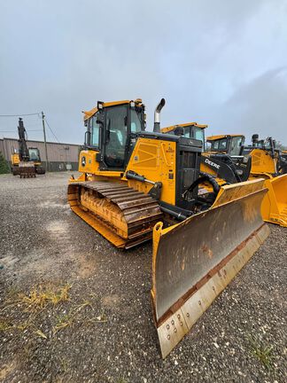 2025 John Deere 700L