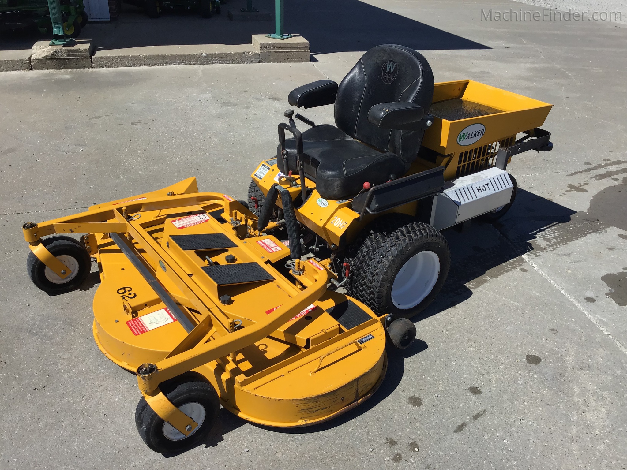 mikan　イエロー Walker m131 | Zero-Turn Mowers | MachineFinder