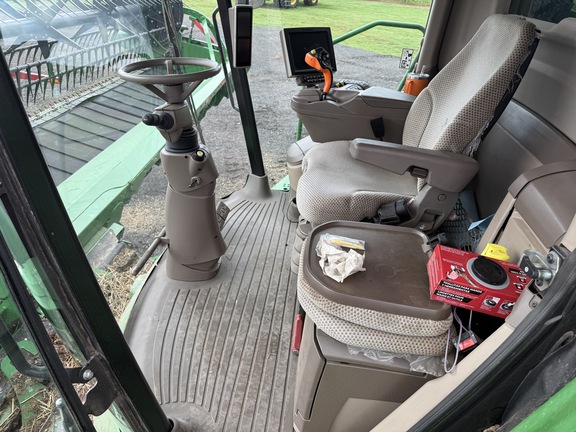 Photo of 2019 John Deere S790