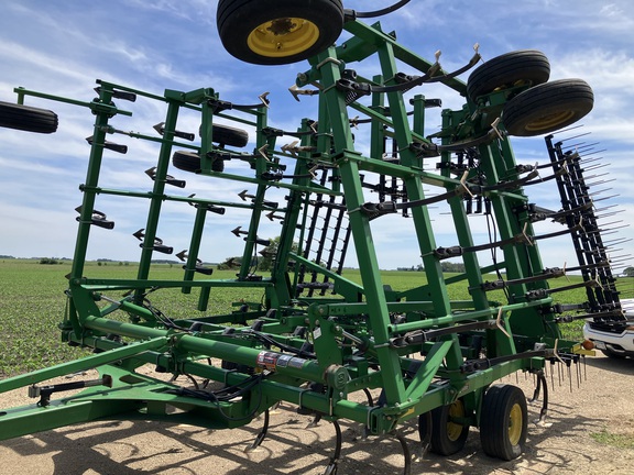 2009 John Deere 2210 - Photo5