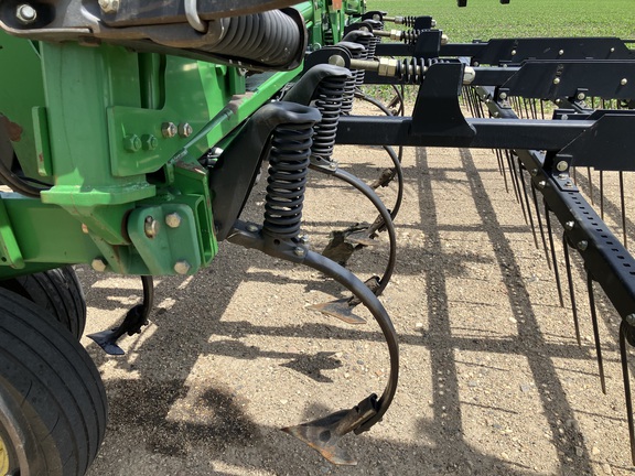 2009 John Deere 2210 - Photo17
