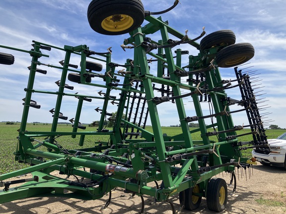 2009 John Deere 2210 - Photo13