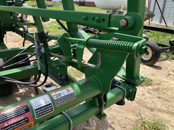2009 John Deere 2210 - Photo11