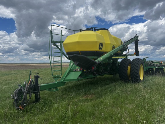 Photo of a 2012 John Deere 1870