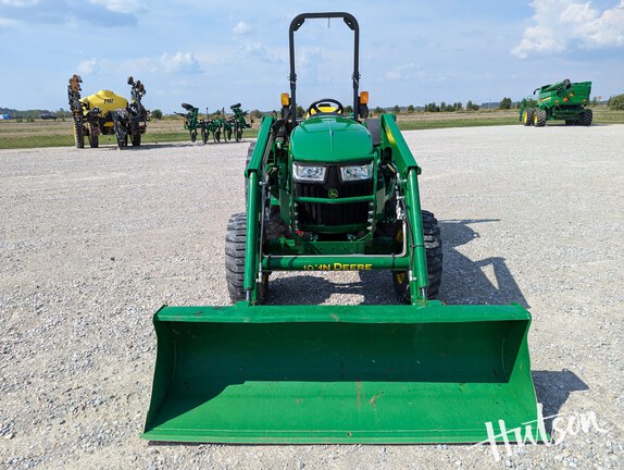 Photo of 2023 John Deere 4044M