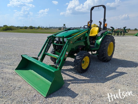 Photo of 2023 John Deere 4044M