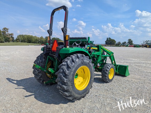 Photo of 2023 John Deere 4044M