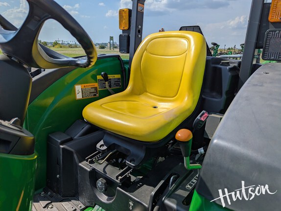 Photo of 2023 John Deere 4044M