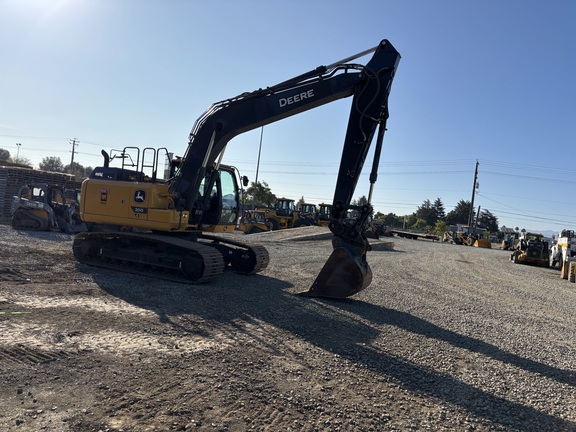 2023 John Deere 200G