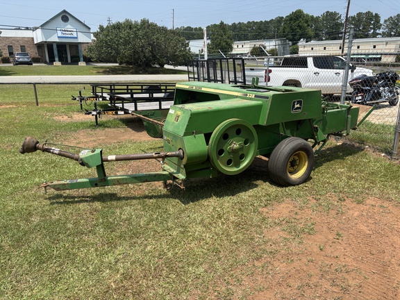 1993 John Deere 338-6