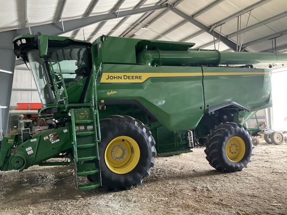 Photo of 2025 John Deere S7 600