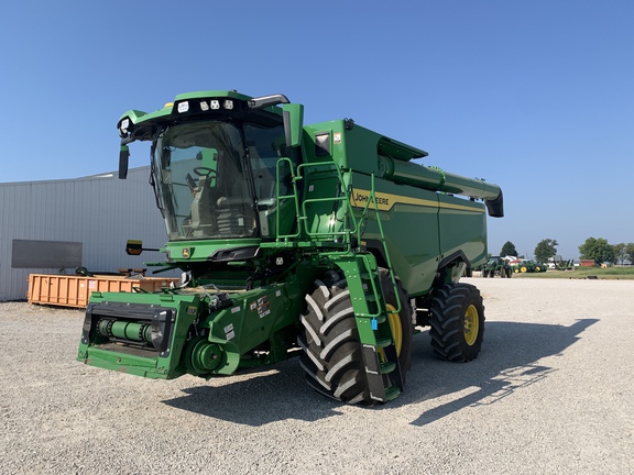 Photo of 2025 John Deere S7 600