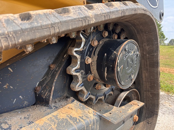 2023 John Deere 325G