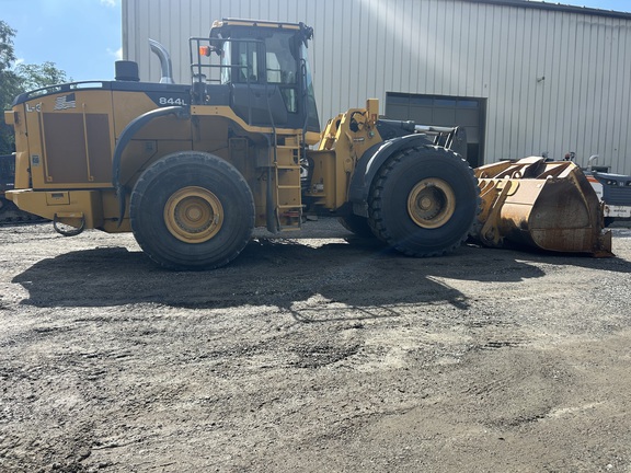 2020 John Deere 844L