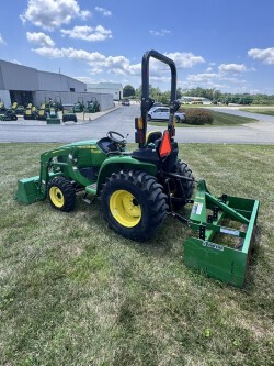 2022 John-Deere 3038E