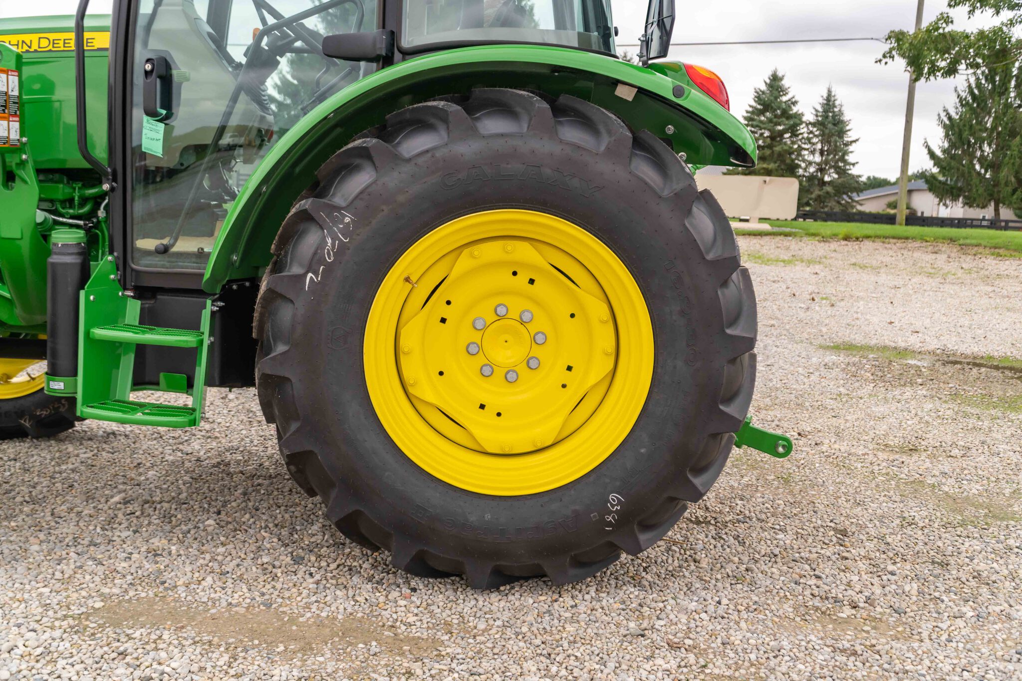 New In-Stock 2026 John Deere 5067E Utility Tractors at Koenig Equipment in Urbana, OH - PhotoXL9