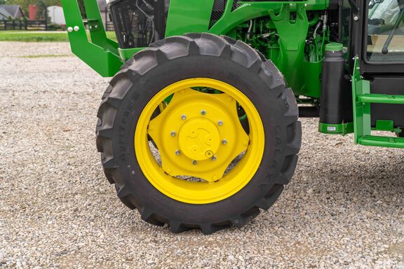 New In-Stock 2026 John Deere 5067E Utility Tractors at Koenig Equipment in Urbana, OH - Photo8