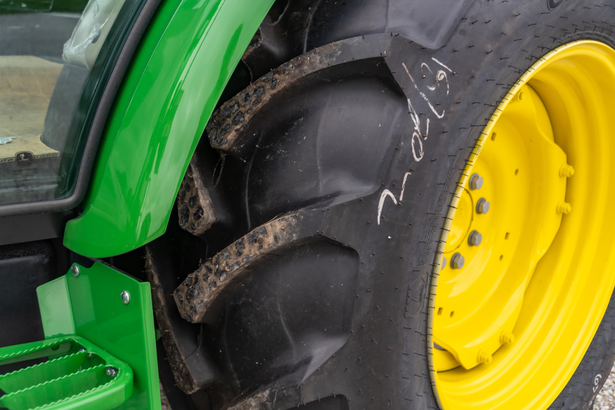 New In-Stock 2026 John Deere 5067E Utility Tractors at Koenig Equipment in Urbana, OH - PhotoXL11