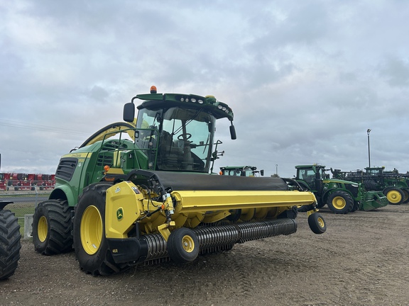 Used 2025 John Deere 8500 Self Propelled Forage Harvesters at Horizon Ag & Turf in Lloydminster, AB - Photo2