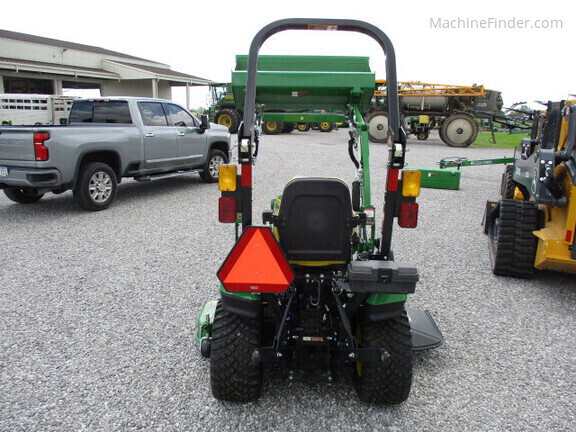 Photo of 2024 John Deere 1025R