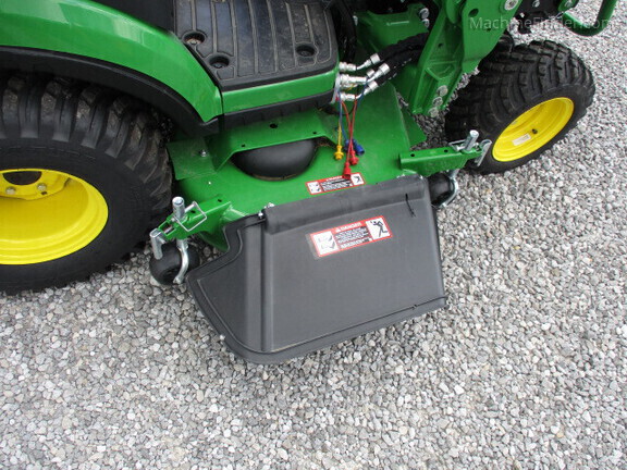 Photo of 2024 John Deere 1025R