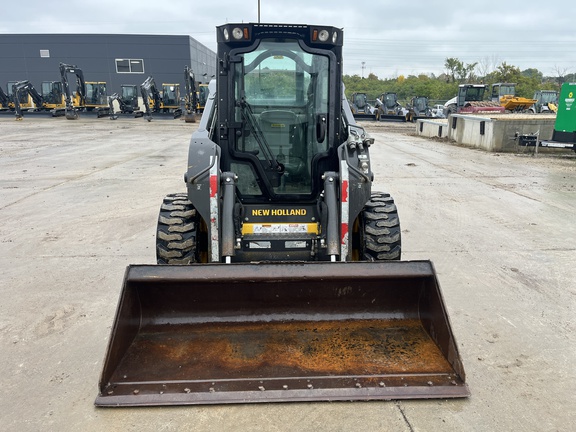 2022 New Holland L328
