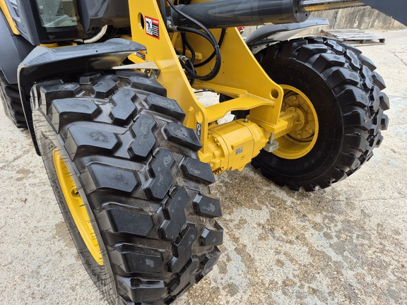 2024 John Deere 204 G