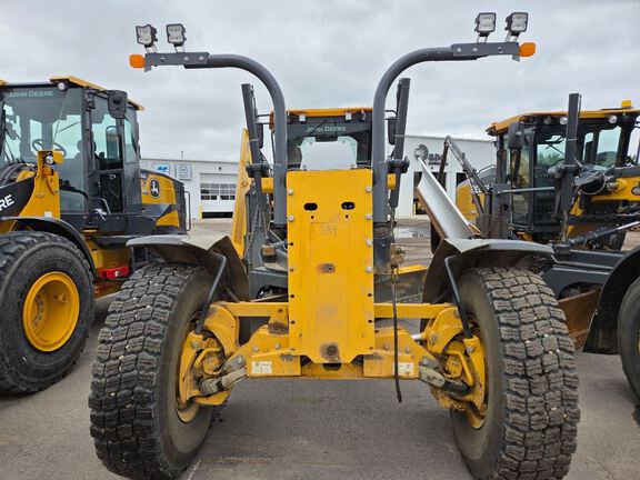 2022 John Deere 772G