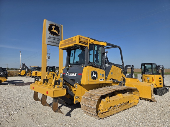 2024 John Deere 700L