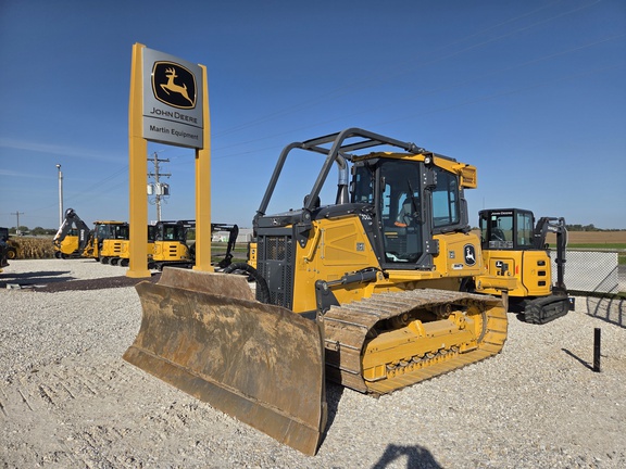 2024 John Deere 700L