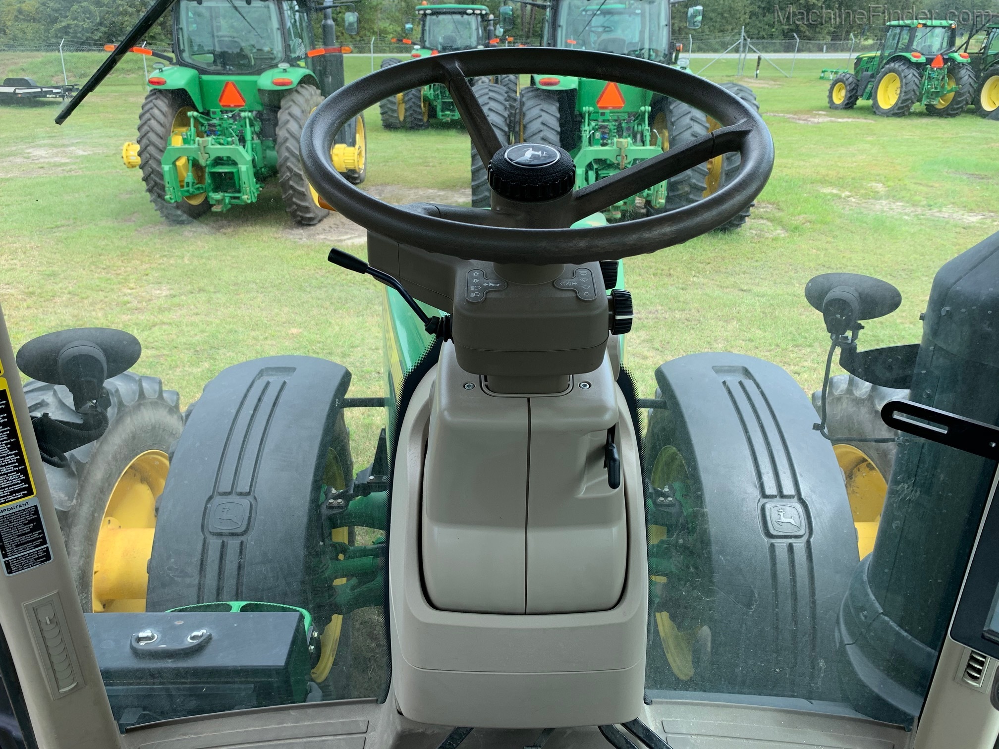 2015 John Deere 8370R Image 8