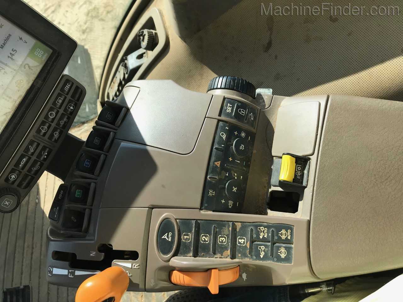 2016 John Deere 8345R Image 13