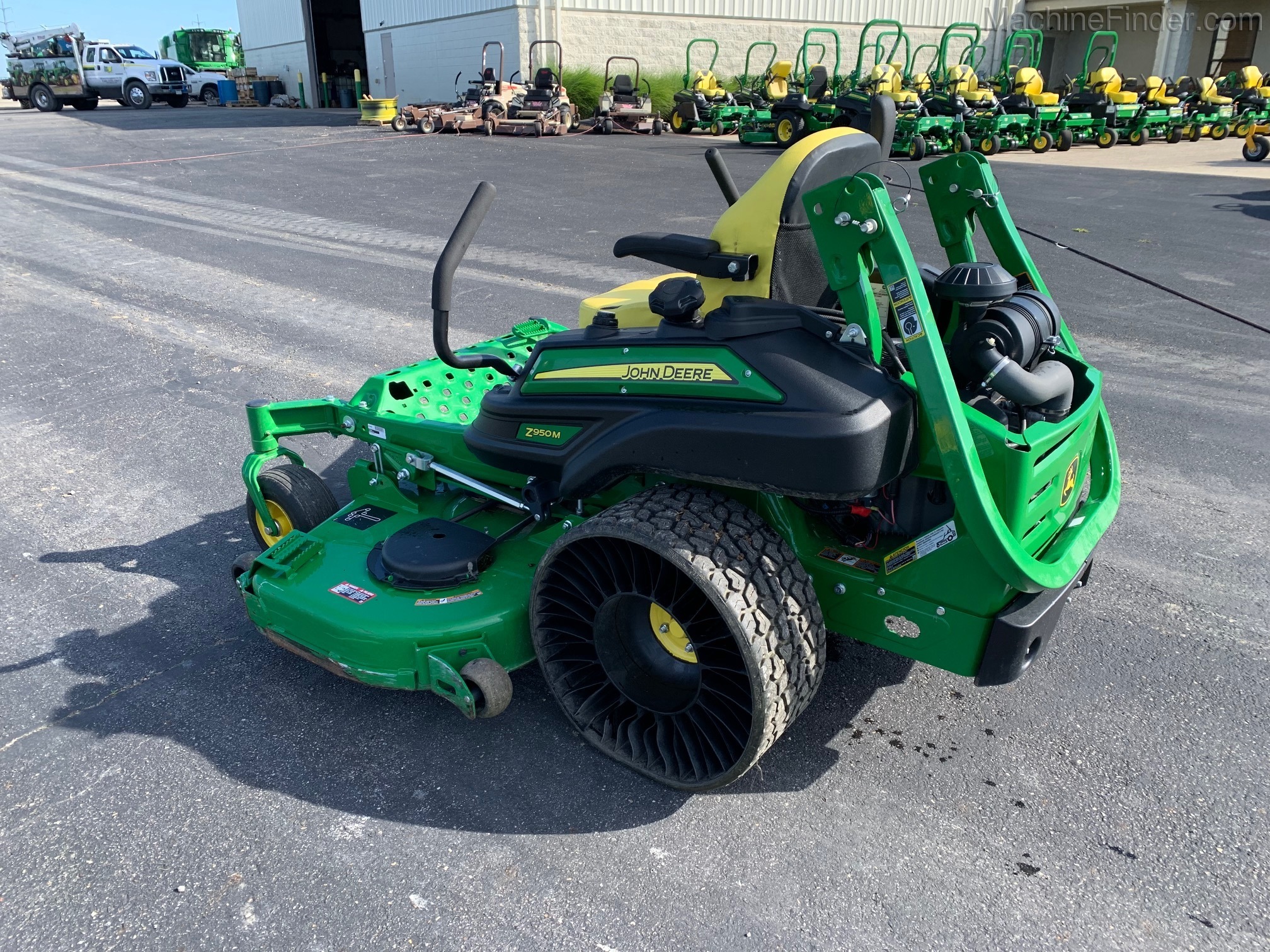 2018 John Deere Z950M Image 2