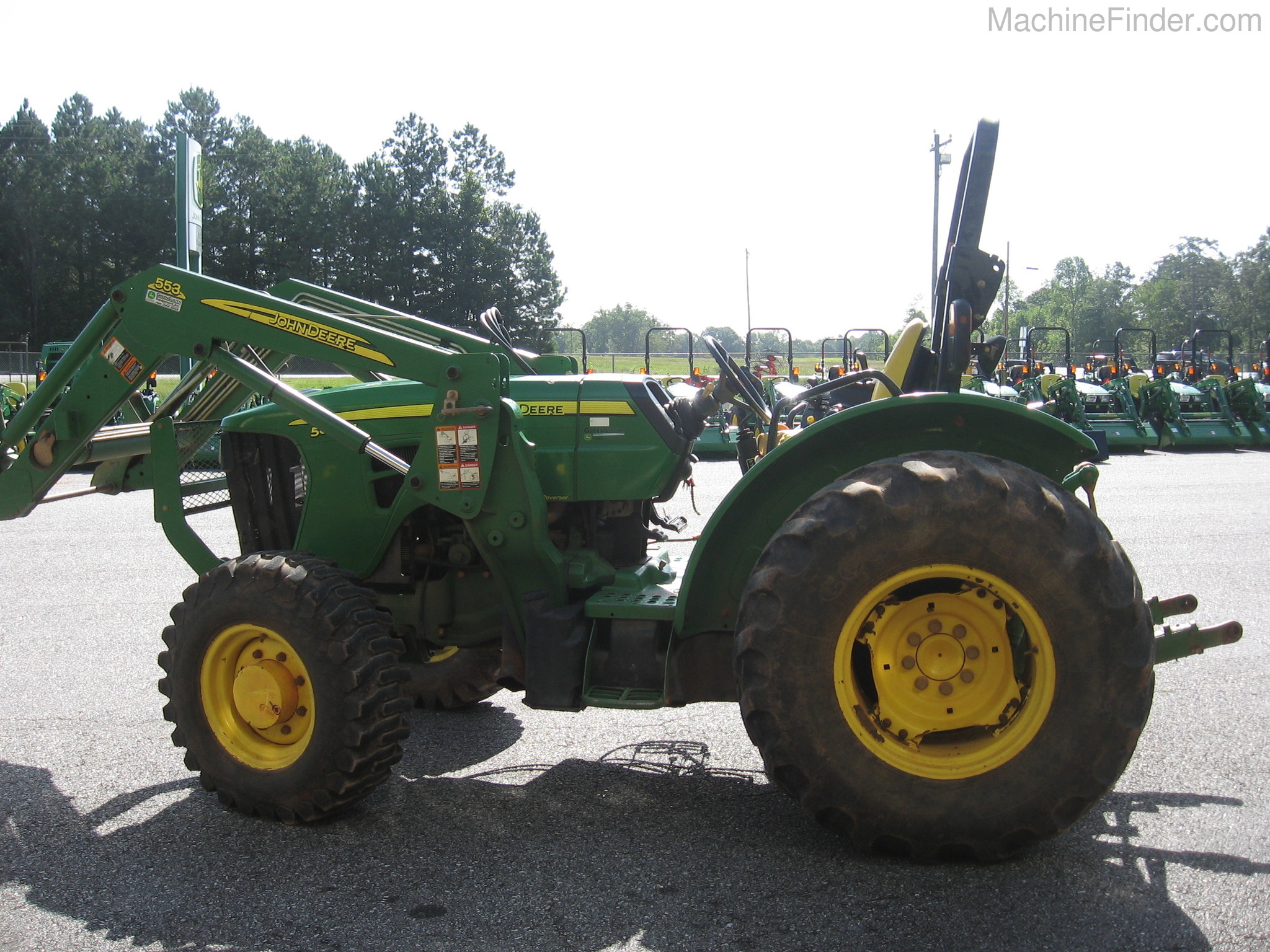 2011 John Deere 5065M Image 6