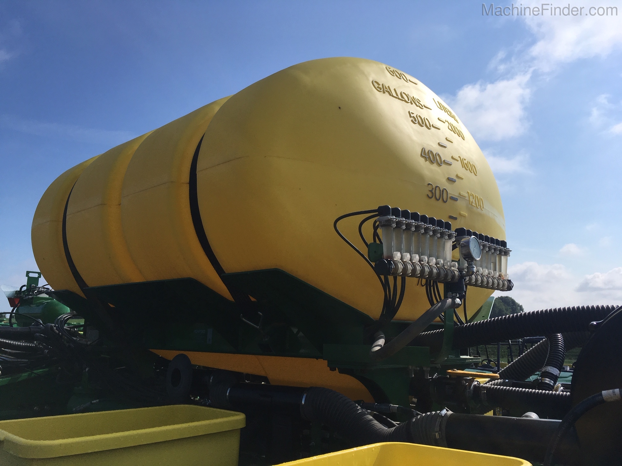 2016 John Deere 1775NT Image 5