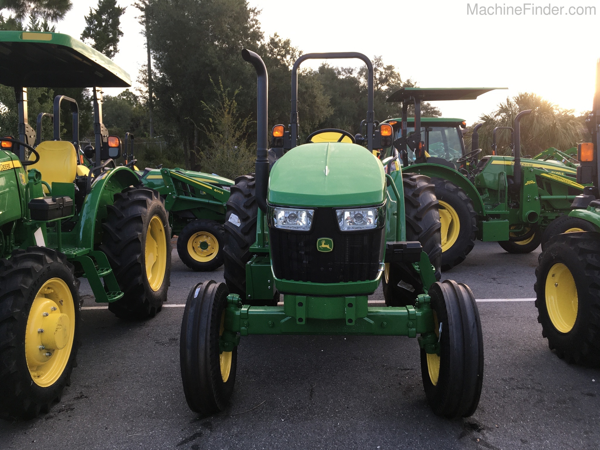 2020 John Deere 5065E Image 2