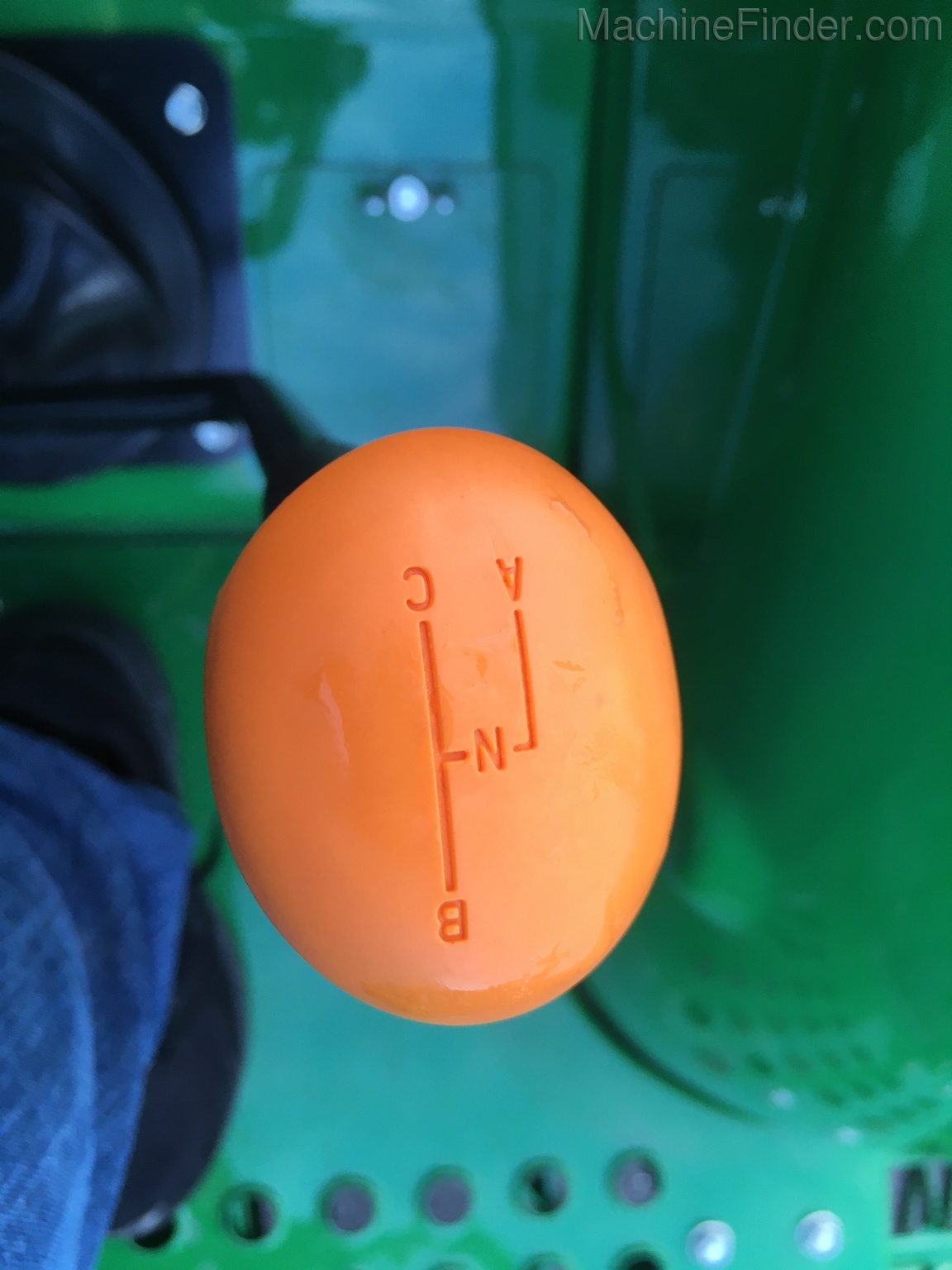 2020 John Deere 5065E Image 12